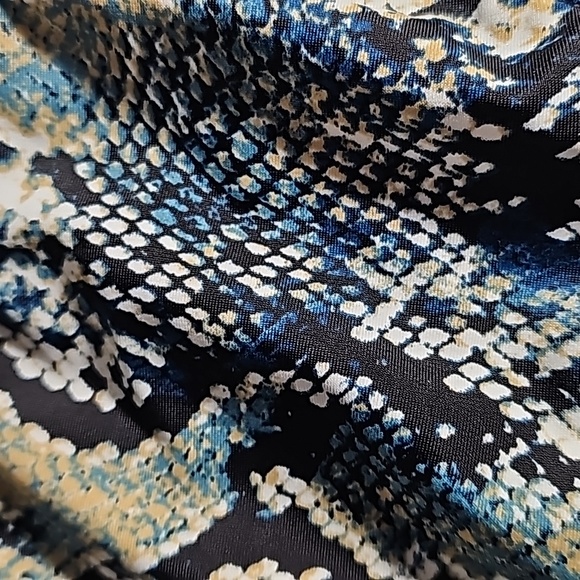 Shade & Shore Low Coverage Ruched Cheeky String Ties NWT Black/Wht/ Blue Snake - Picture 6 of 16